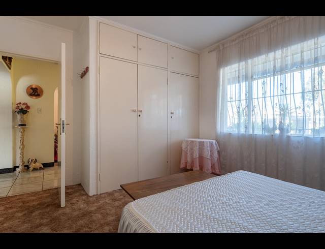 3 BEDROOM HOUSE FOR SALE IN LA ROCHELLE